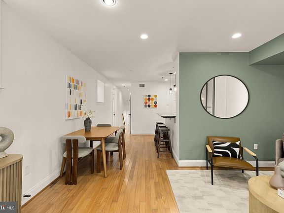 3rd image of 2432 Ontario Rd NW APT 1