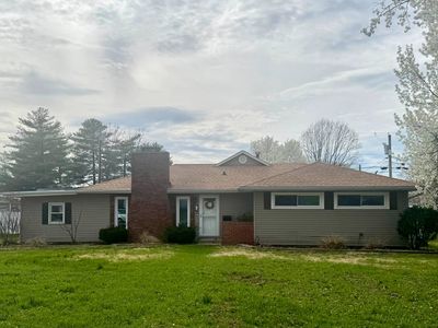18 Windsor Ln, Fairfield, IL, 62837