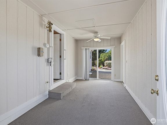 4th image of 24324 9th Avenue W