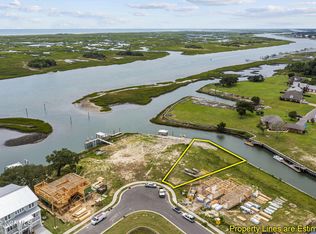 114 Watchpost Pl, Hampstead, NC 28443