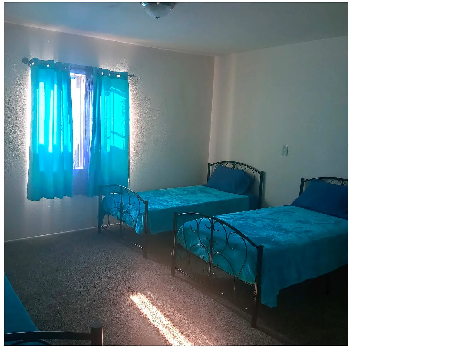 4 bed, 1970 sqft, $4,200 — Photo 3