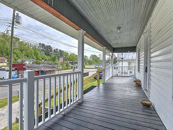 4th image of 125 King Mill Pike