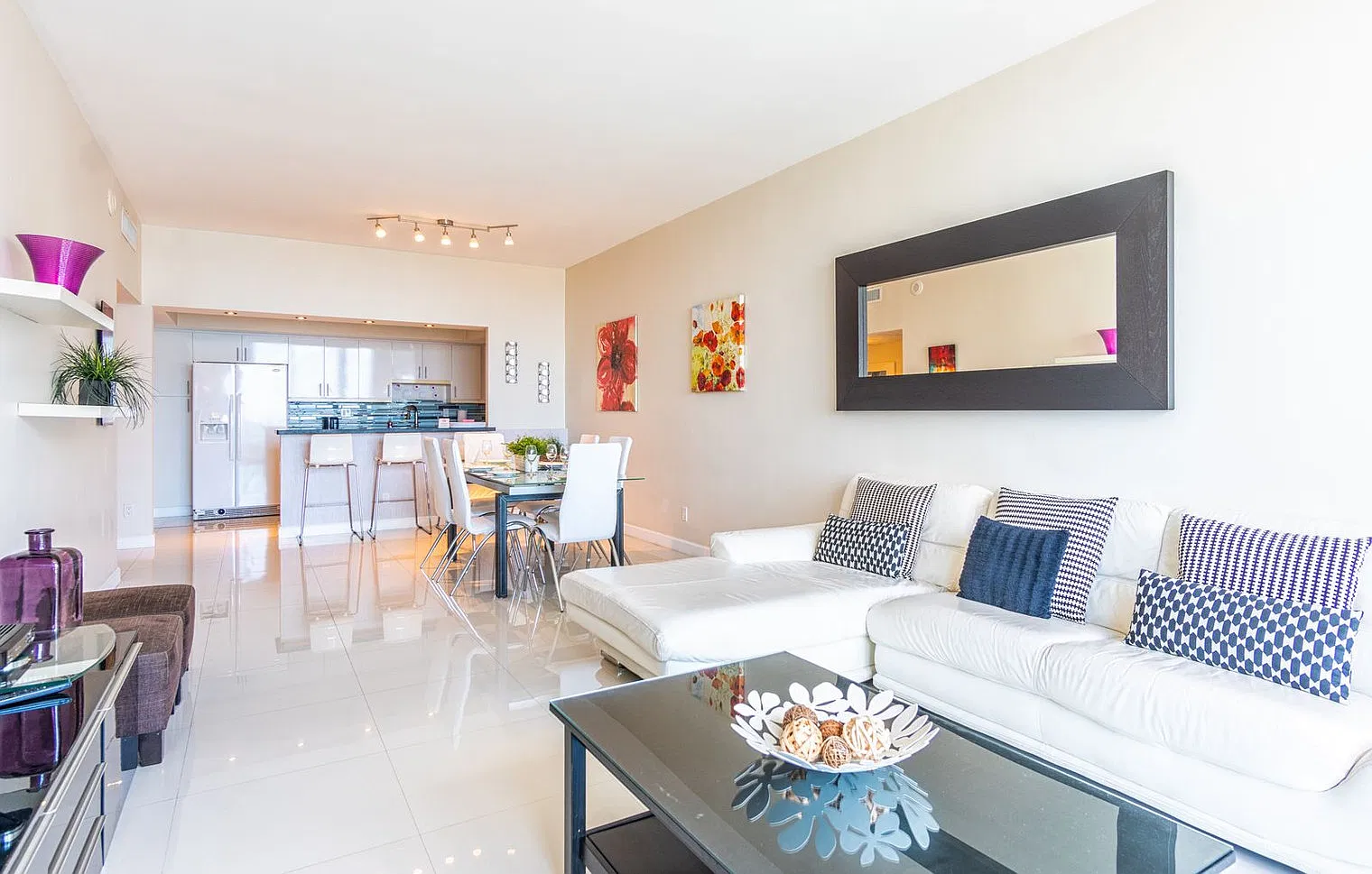 2 bed, 2.0 bath, 1506 sqft, $5,748 — Photo 3