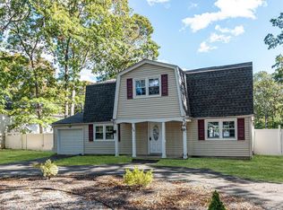 110 Auborn Ave, Shirley, NY 11967