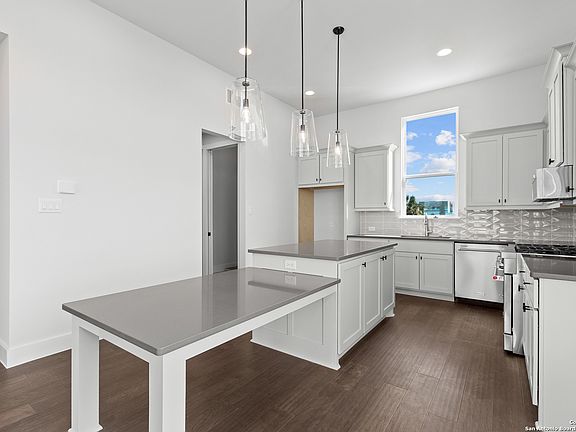 2nd image of 114 Playmoor St