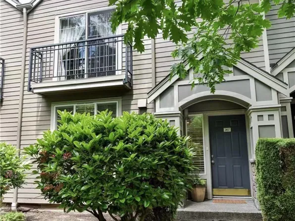 12310 NE 92nd St APT 207, Kirkland, WA 98033