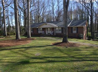 2500 Lakespring Ct, Winston Salem, NC 27106