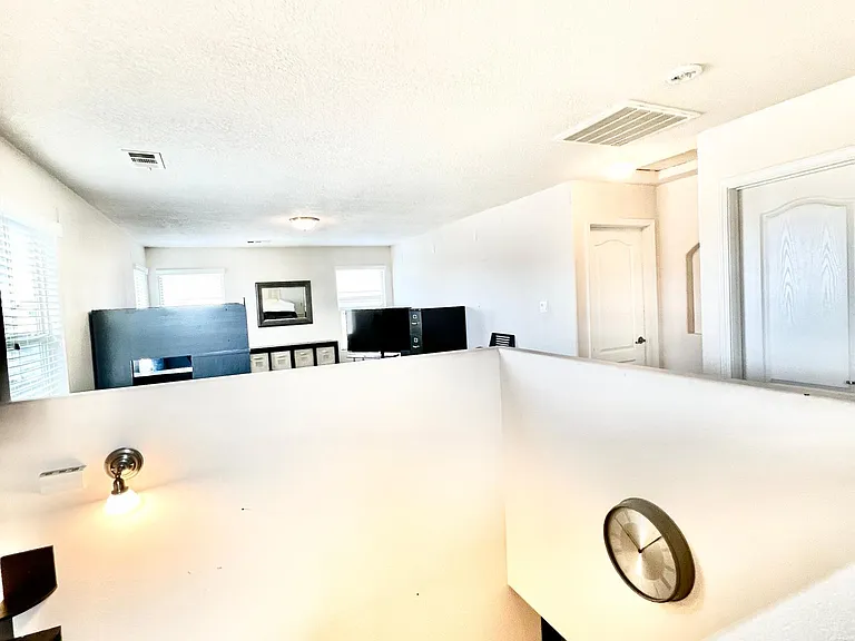 10919 Fort Point Ln NE — Photo 28