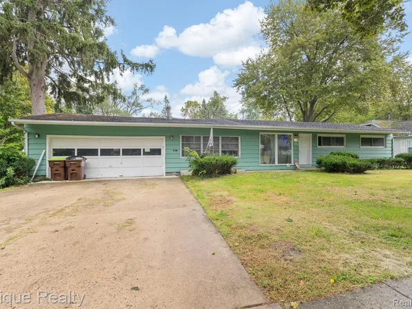 1231 Vine St, Adrian, MI 49221