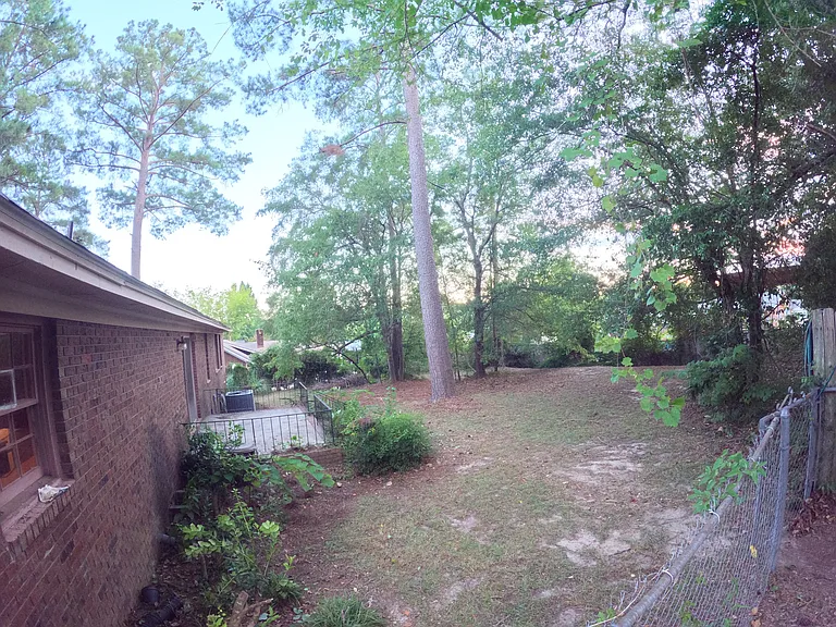 207 Deerwood Cir — Photo 17