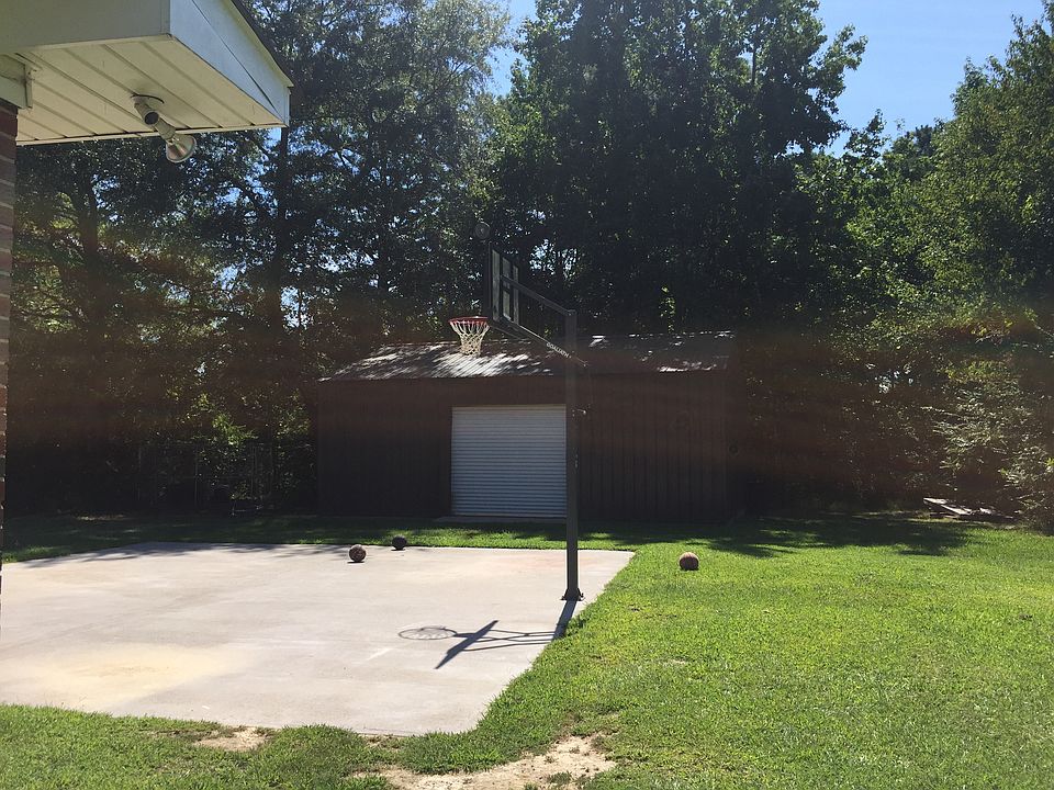2nd image of 212 Anderson Rd