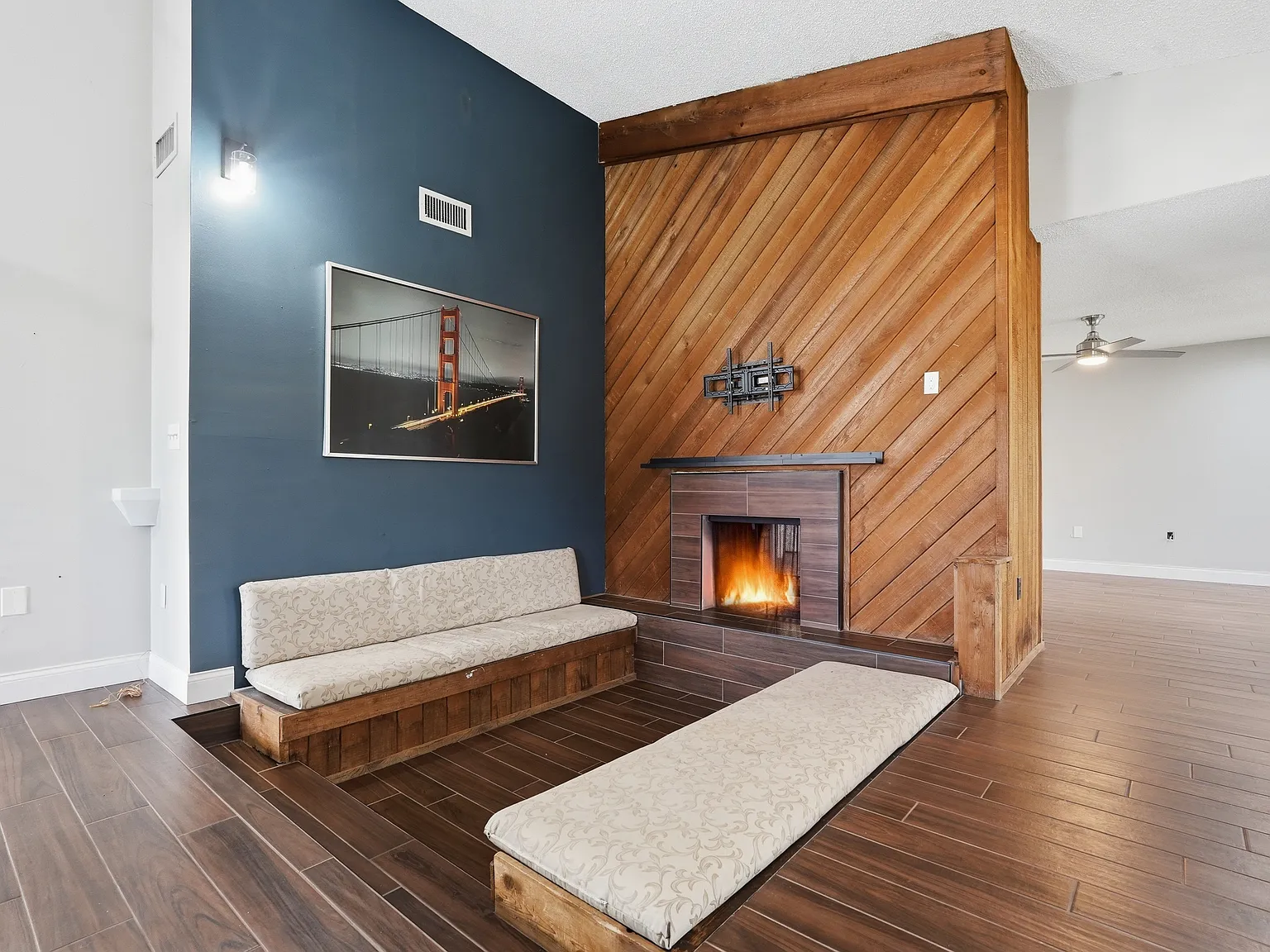 4 bed, 2596 sqft, $3,000 — Photo 3