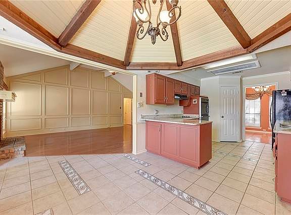 3rd image of 849 Saddlebrook Dr N