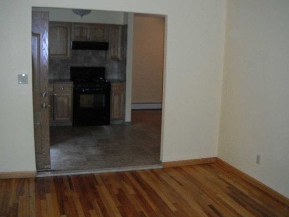 3rd image of 150-27 28th Ave