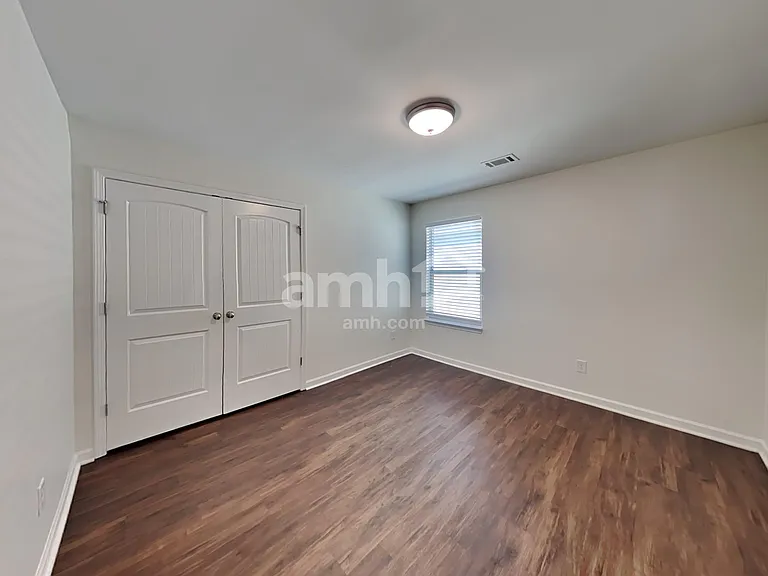216 Leland Ln — Photo 14