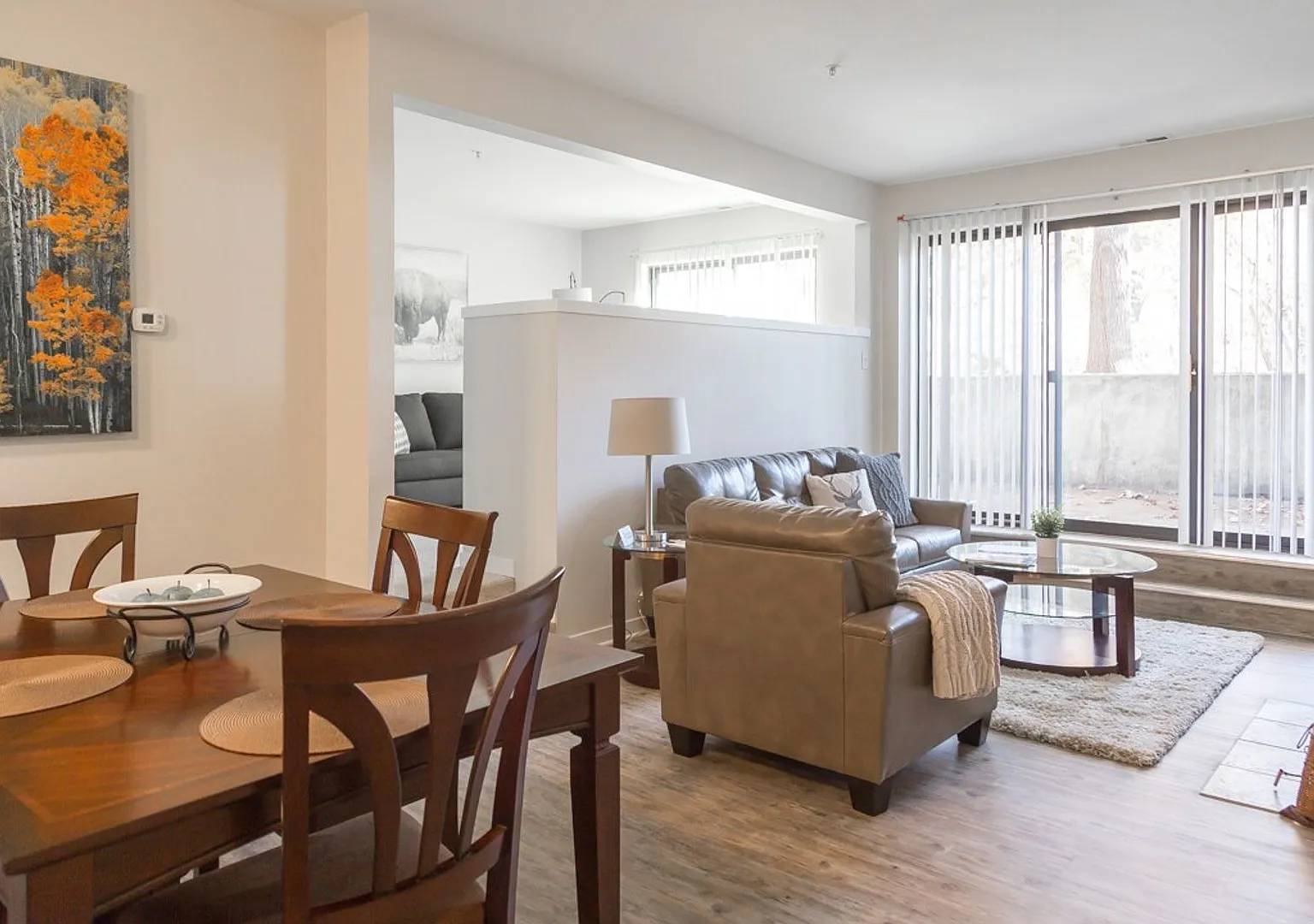 Furnished, SHort-Mid term, All Inclusive one Bedroom /one bathroom with den, view of Flatirons bl... — Photo 2