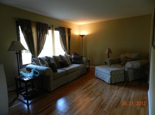 8038 S 85th Ave, Justice, IL