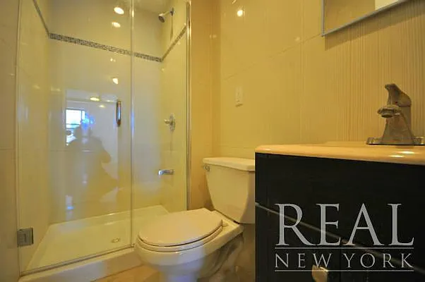 Rented by REAL New York | media 38