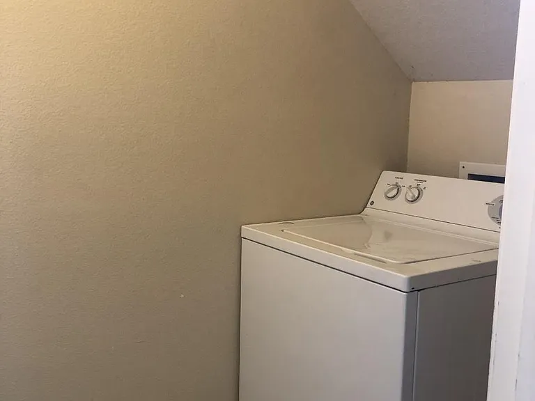 2110 Highland Bay Ct — Photo 28