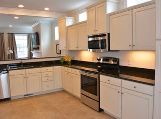 184 Annas Ct, Colchester, VT 05446