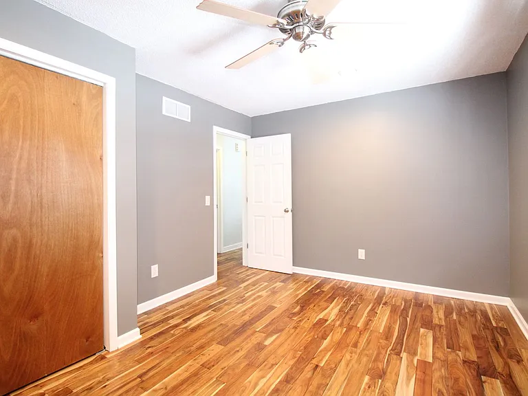 1021 Aspen Dr — Photo 12