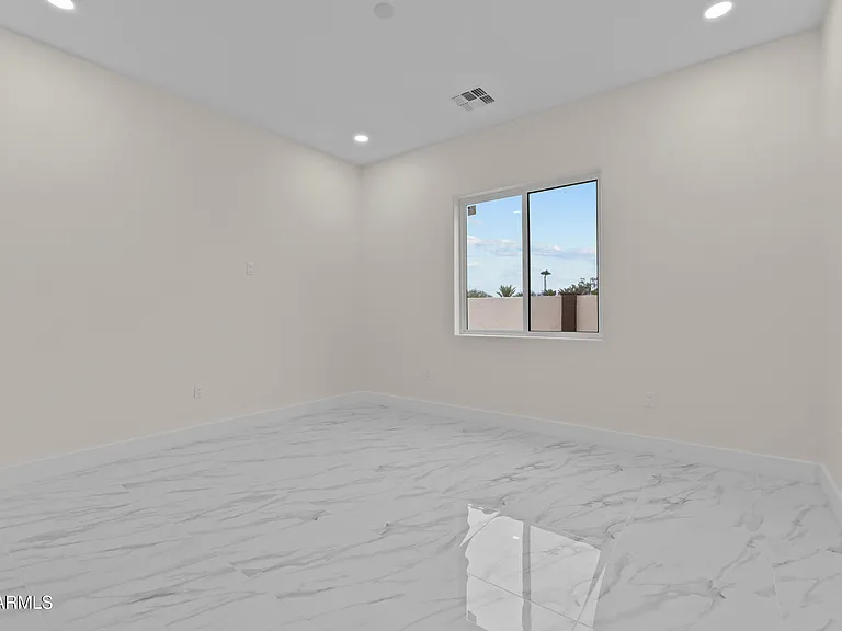 5923 E North Ln — Photo 26