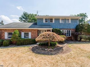 636 Richard St, Raritan, NJ 08869