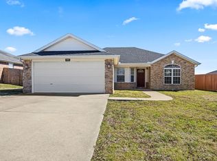 420 N Brookfield Dr, Centerton, AR 72719
