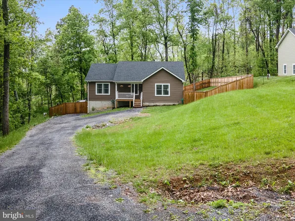 1400 High Top Rd, Linden, VA 22642