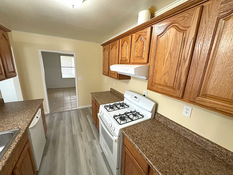 3677 Pedley Ave — Photo 11