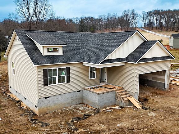 3rd image of 40 Meadow Ridge Rd