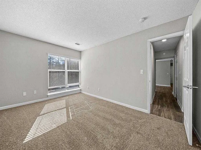 Concord Crossing Apartments — Photo 16