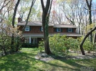 22 Brandywine Dr, Setauket, NY 11733