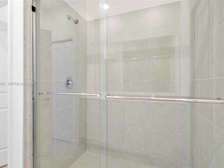 4957 Oakmont Ave — Photo 17