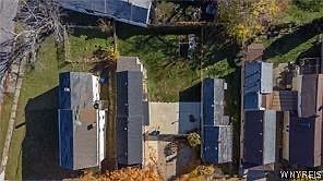 2nd image of 33 Lord St #18