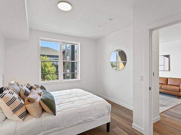 4th image of 1245 N Anchor Way #213