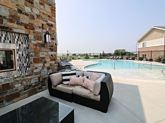 5th image of 7100 S 88th St #902
