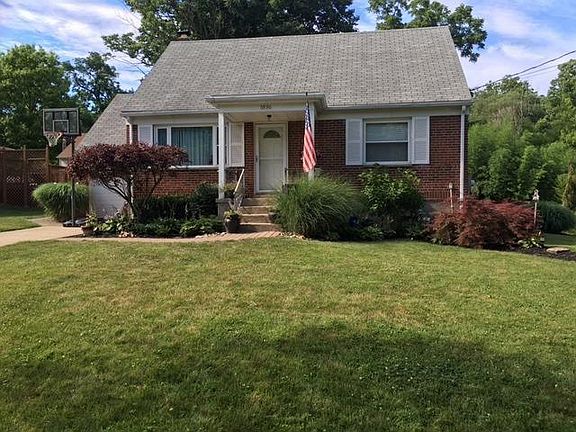 3rd image of 5930 Cambridge Ave