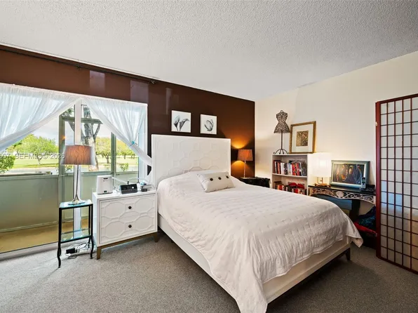 13255 SW 7th Ct APT 111D, Pembroke Pines, FL 33027