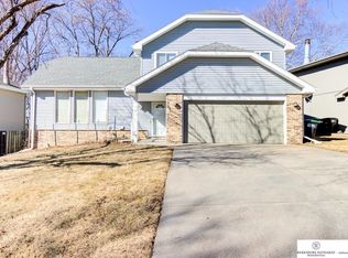 2514 S 152nd Avenue Cir, Omaha, NE 68144