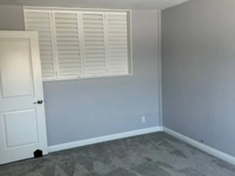 8591 Naples Dr — Photo 31