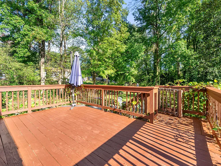 3266 Marlanta Dr — Photo 25