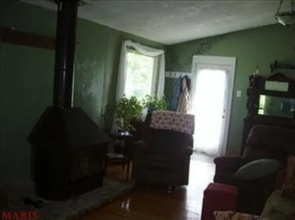 3243 Douglas Rd, Florissant, MO 63034