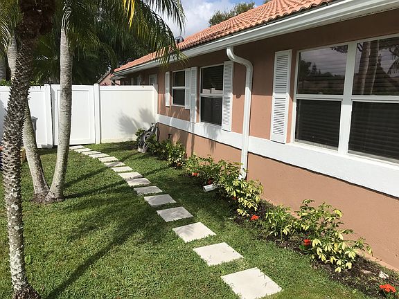 4th image of 5275 Grande Palm Cir