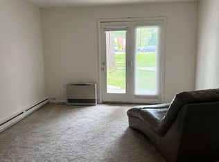 4 Mill Creek Dr, East Greenbush, NY 12061