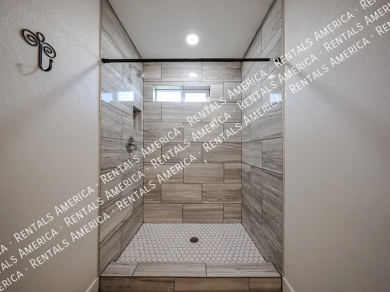 2902 W Straford Dr — Photo 28