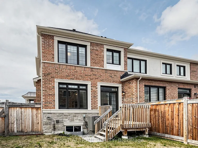90 Laing Dr — Photo 47