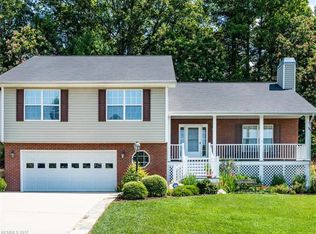 26 Winding Oak Dr, Arden, NC 28704