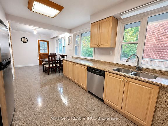2nd image of 25 Burbank Dr