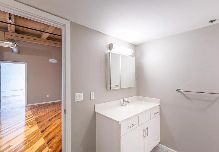 116 N 4th St #406 — Photo 9